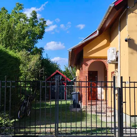 Apartment Petofi 4